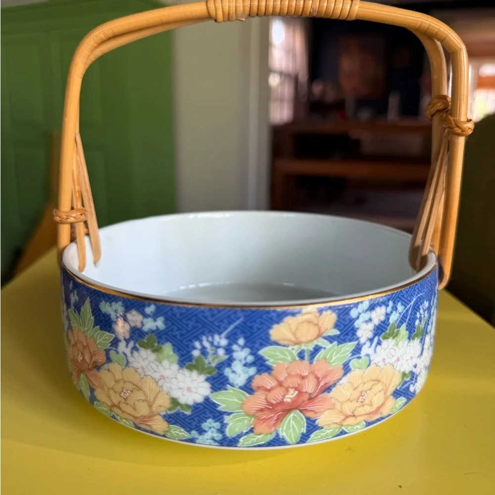 Japanese Vintage Floral Blue and White Ceramic Basket